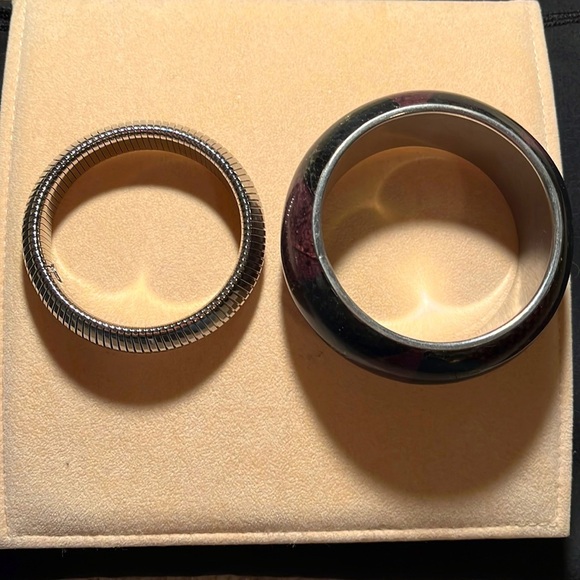 Silvertoned and purple with black bangle bracelets Lot of two - Picture 5 of 5